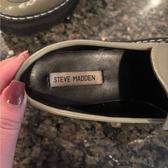 Steve Madden Green Loafers - Picture 2 of 4